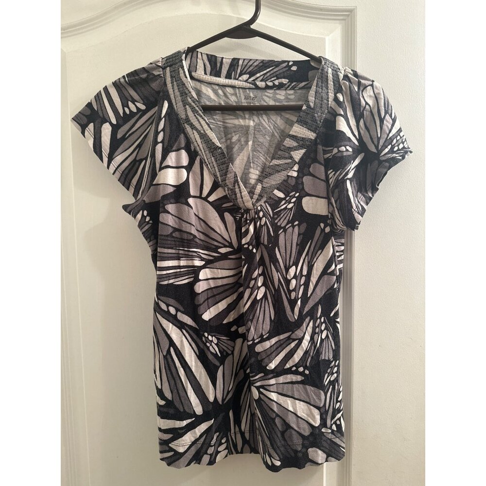 APT 9 Black and white short sleeve shirt‎